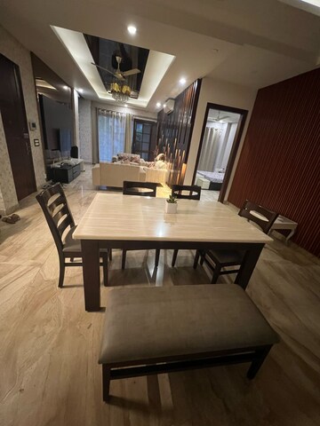 Living Room in 3.5 BHK Builder Floor at DLF City Phase IV, Dlf Phase iv – for Rent