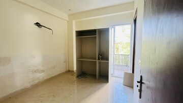 Room in 1 BHK Builder Floor at Sector 47 – for Rent