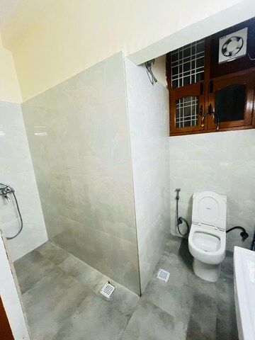 Bathroom in 3 BHK Builder Floor at Sector 40 – for Rent
