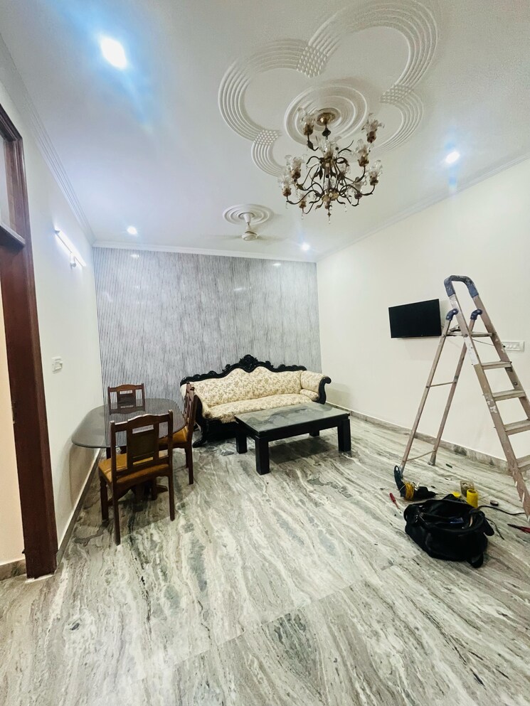  Parking, sector 40 3 Bedroom 1850 Sq.Ft. Builder Floor In Sector 40 Gurgaon 8654327