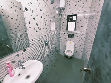 Attached Bathroom in 2 BHK Independent House at Kopar Khairane Sector 2 – for Rent