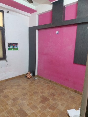 Room in 1 BHK Builder Floor at Niti Khand – for Rent