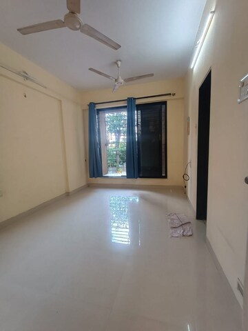 Room in 2 BHK Apartment at RNA Continental, Chembur – for Rent