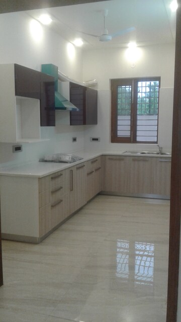 Kitchen in 3.5 BHK Builder Floor at Sector 31 – for Sale