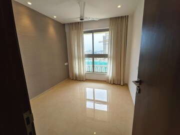 Room in 2 BHK Apartment at Atmiya Centria, Santacruz East – for Rent