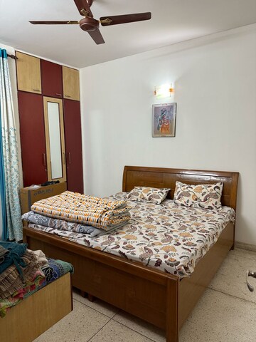Bedroom in 3 BHK Builder Floor at Unitech South City II, Sector 50 – for Rent