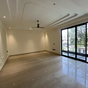 Room in 5 BHK Villa at Dera Mandi – for Sale