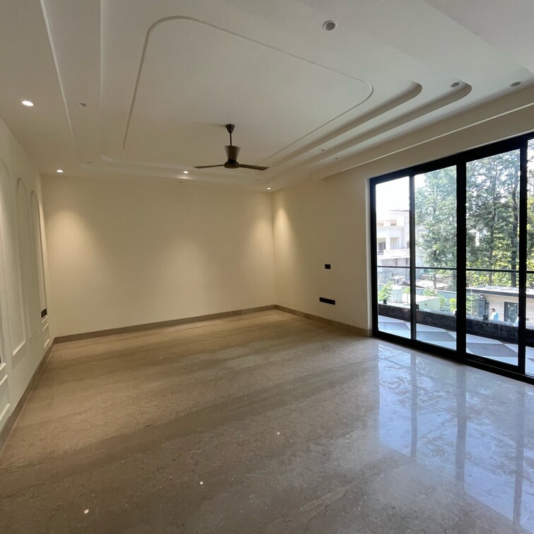 Room, dera mandi 5 Bedroom 11000 Sq.Ft. Villa In Dera Mandi Delhi 8654377