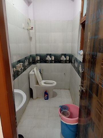 Master Bedroom in 2 BHK Builder Floor at RWA Apartments Sector 47, Sector 47 – for Rent