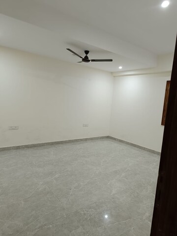 Room in 2 BHK Builder Floor at RWA Apartments Sector 47, Sector 47 – for Rent