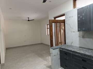 Bathroom in 2 BHK Builder Floor at RWA Apartments Sector 47, Sector 47 – for Rent