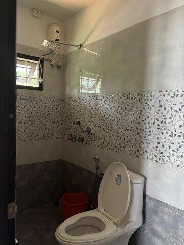 Bathroom in 4 BHK Villa at Thevakkal – for Rent
