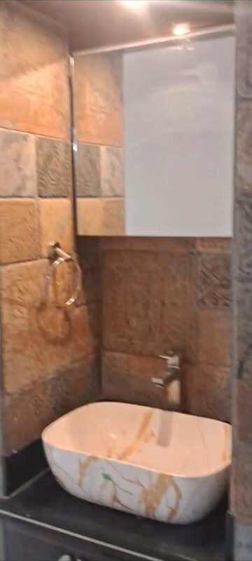Furnished Amenities in 3 BHK Apartment at Silver Oaks Apartment, Mulund West – for Rent