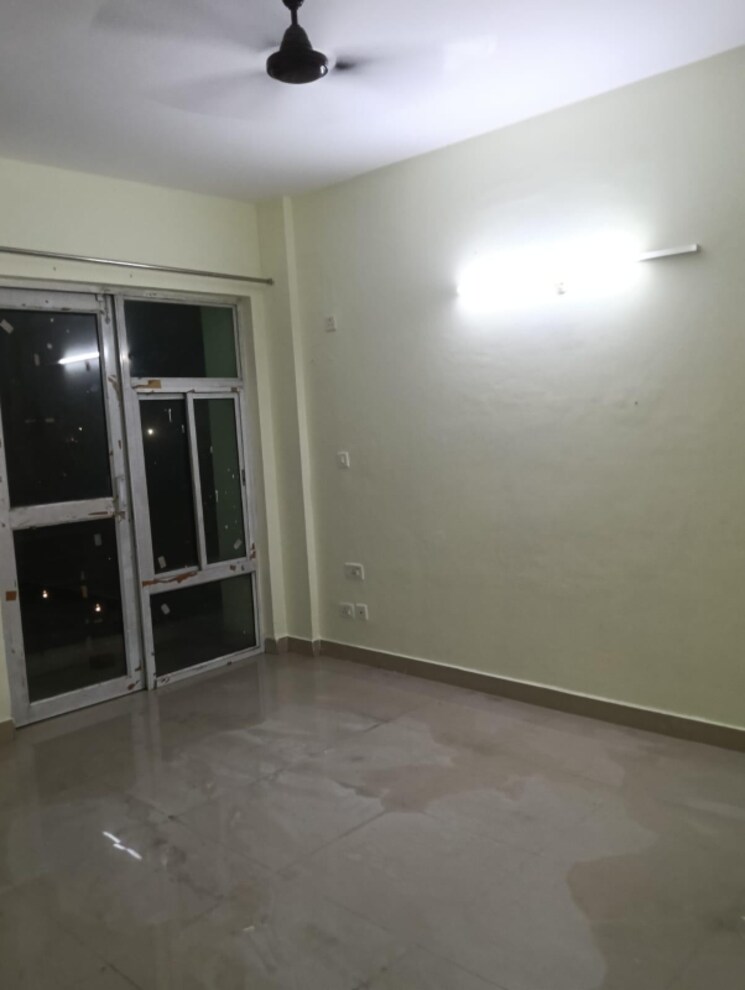 Room, indira nagar 2 Bedroom 1000 Sq.Ft. Apartment In Indira Nagar Lucknow 8654440