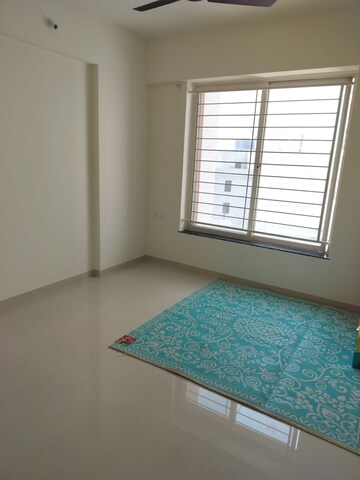 Room in 3 BHK Apartment at Pharande Felicity Cluster A, Ravet – for Rent