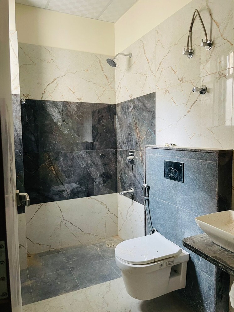 Bathroom, patrakar colony 3.5 Bedroom 88 Sq.Yd. Villa In Patrakar Colony Jaipur 8654464