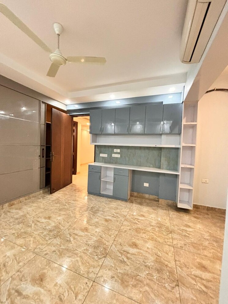 Kitchen, mi-rustle-court 5 Bedroom 2350 Sq.Ft. Apartment In Gomti Nagar Lucknow 8654495