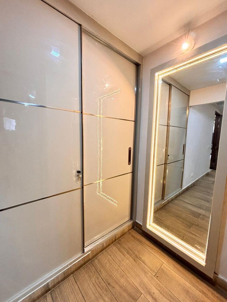 undefined, mi-rustle-court 5 Bedroom 2350 Sq.Ft. Apartment In Gomti Nagar Lucknow 8654495