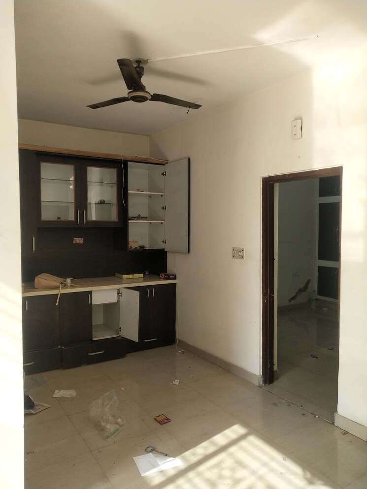 Room, sector 12 2 Bedroom 1050 Sq.Ft. Independent House In Sector 12 Noida 8654674