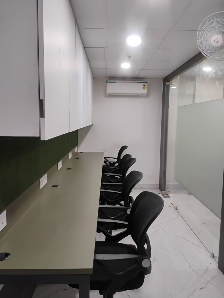 Team Area, chinar park Commercial Office Space 550 Sq.Ft. In Chinar Park Kolkata 8654679