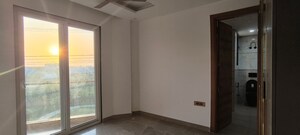 Room in 3 BHK Builder Floor at BPTP Amstoria Country Floor, Sector 102 – for Sale