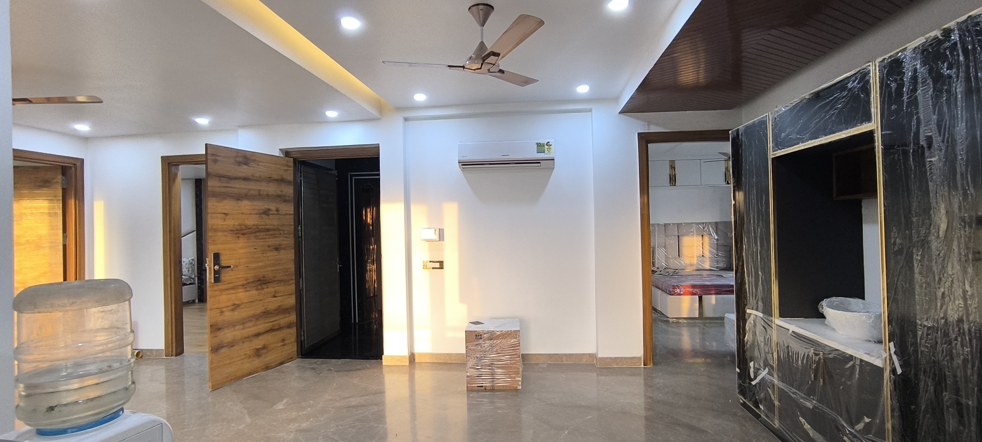 3 BHK + Servant Room,Extra Room Builder Floor For Sale in BPTP Amstoria Country Floor