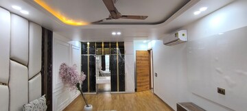 Gym in 3 BHK Builder Floor at BPTP Amstoria Country Floor, Sector 102 – for Sale