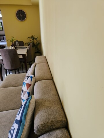 Furnished Amenities in 1 BHK Apartment at Lodha Amara, Kolshet Road – for Rent