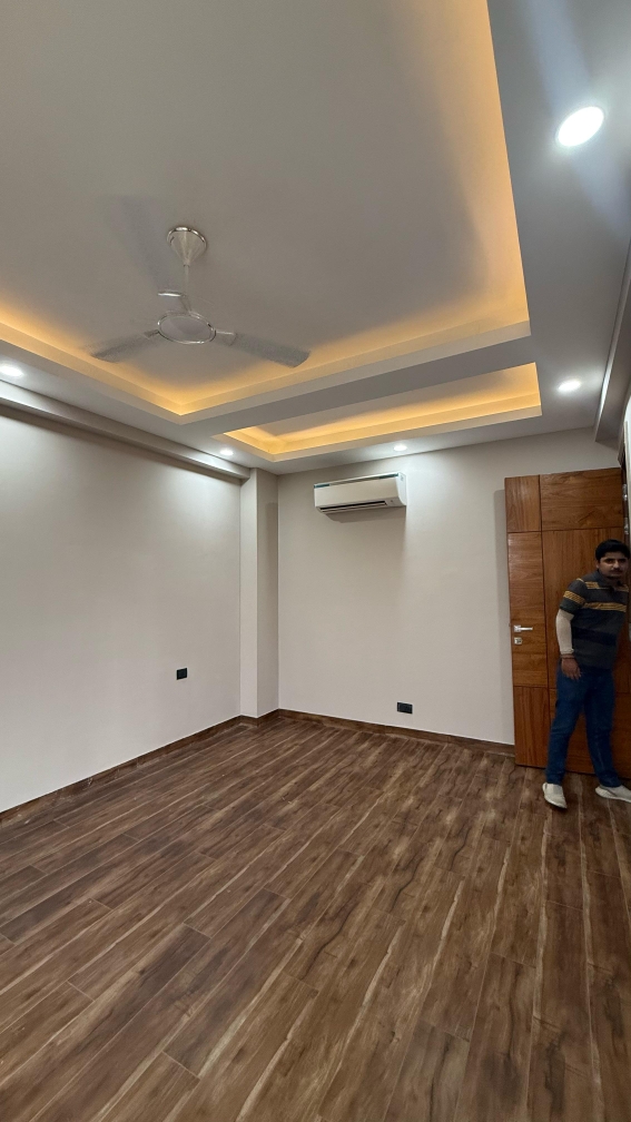 5 BHK + Servant Room,Study Room Villa For Sale in Sobha International City Phase 1