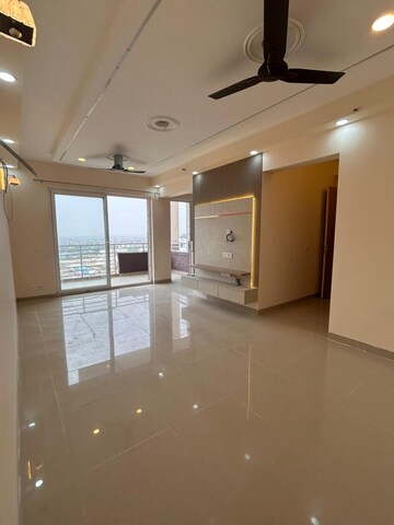 Room in 3 BHK Apartment at Shapoorji Pallonji Joyville Gurgaon, Sector 102 – for Rent