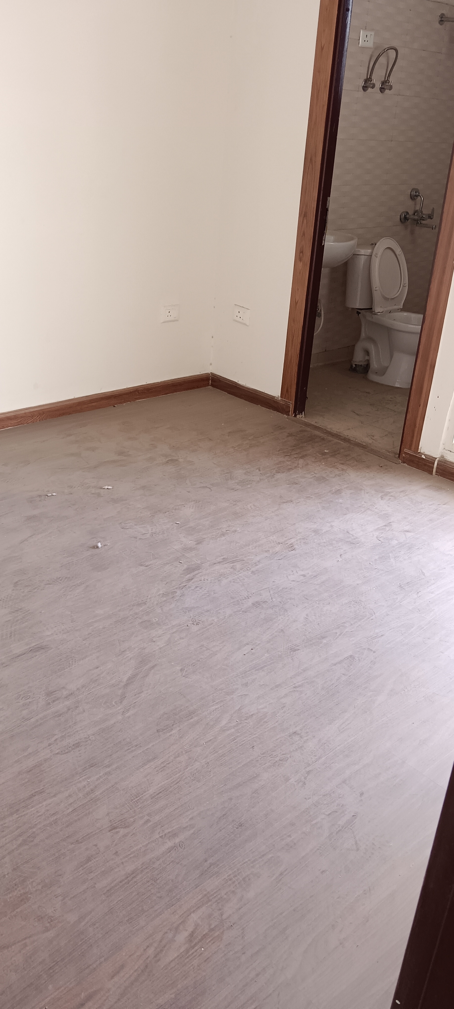 2 BHK Builder Floor For Rent in Sector 8