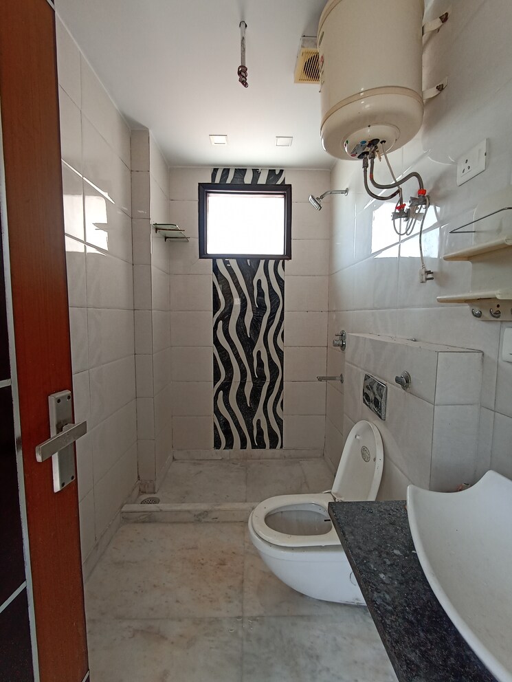 Bathroom, jahaz-apartments 1.5 Bedroom 800 Sq.Ft. Apartment In Paschim Vihar Delhi 8654749