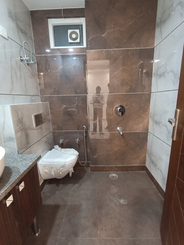 Bathroom in 2.5 BHK Apartment at Madhur Apartment, Paschim Vihar – for Rent
