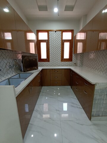 Kitchen in 3.5 BHK Builder Floor at Priyadarshni Apartments, Paschim Vihar – for Rent