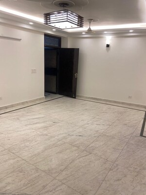 Room in 2 BHK Builder Floor at Mehrauli – for Sale