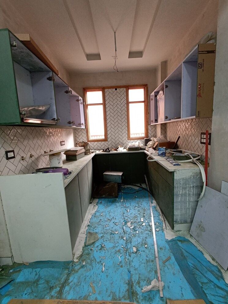 Kitchen, triveni-apartments-cghs 3 Bedroom 1200 Sq.Ft. Apartment In Paschim Vihar Delhi 8654779