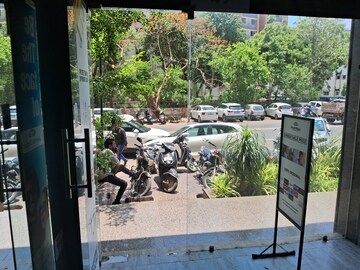  Shop For Rent in Bodakdev