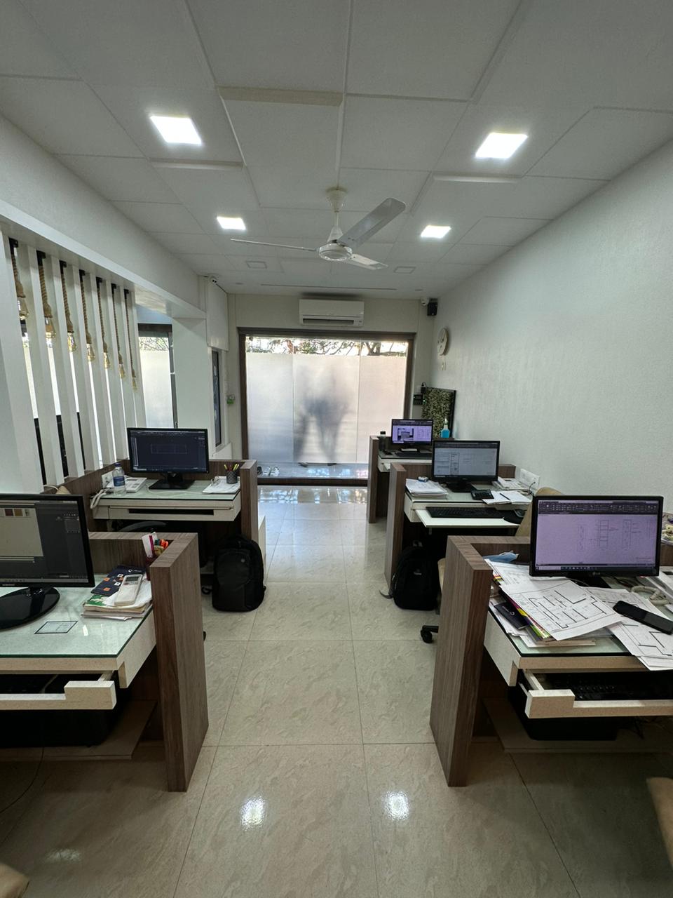 Retail Shop For Sale in Unique Aurum