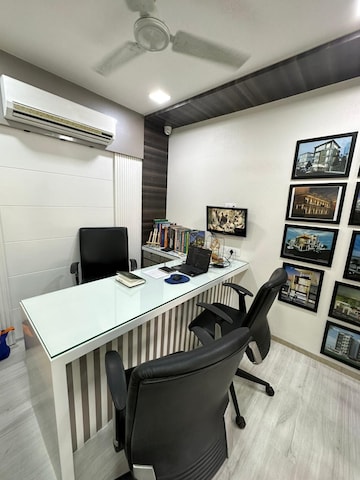 Team Area in  Showroom at Nikunj Niketan, Mira Road – for Sale