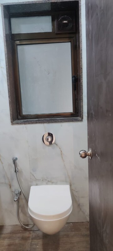 Furnished Amenities in 3 BHK Apartment at Jyoti Sukriti, Goregaon East – for Rent