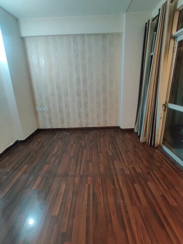 2 BHK Apartment For Sale in Prateek Laurel, Sector 120