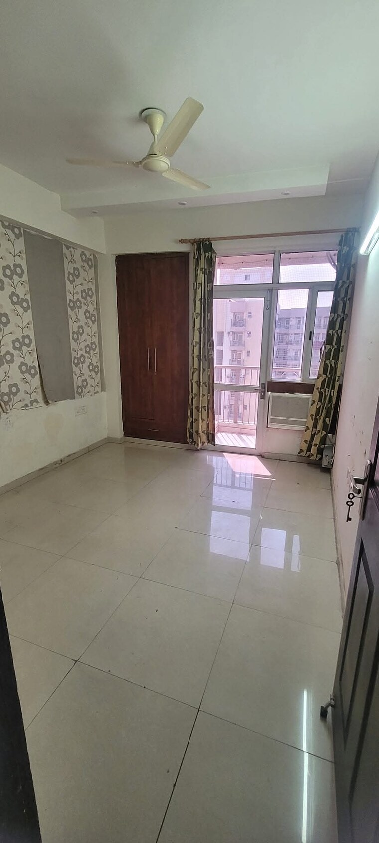 Room, prateek-laurel 2 Bedroom 913 Sq.Ft. Apartment In Sector 120 Noida 8654844