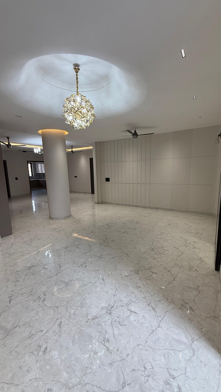 Room, green fields colony 3 Bedroom 1800 Sq.Ft. Builder Floor In Green Fields Colony Faridabad 8654859