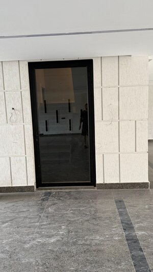 Building Lobby in 3 BHK Builder Floor at Green Fields Colony – for Sale