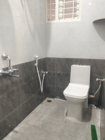 Master Bedroom in 2 BHK Builder Floor at Hsr Layout – for Rent