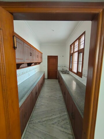 2 BHK Independent House For Rent in Sector 24