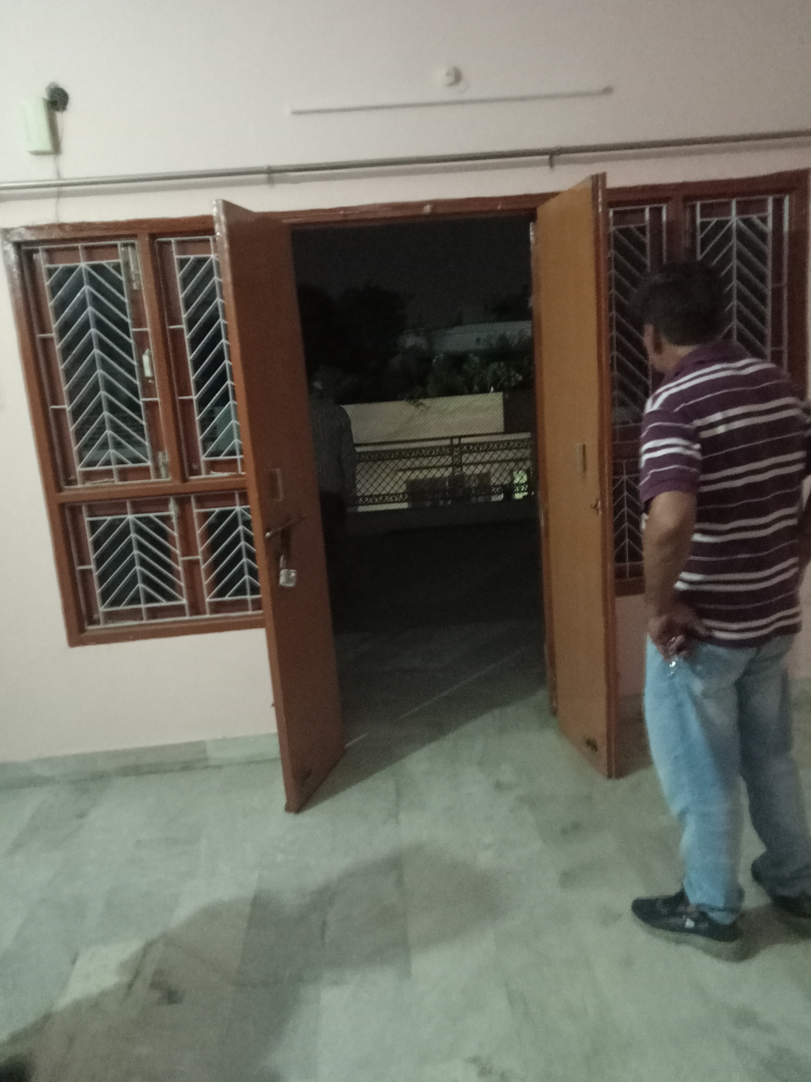2 BHK + Pooja Room Independent House For Rent in Aliganj