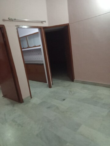 Room in 2 BHK Independent House at Aliganj – for Rent