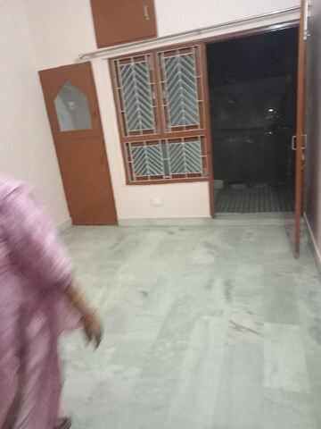 Room in 2 BHK Independent House at Aliganj – for Rent