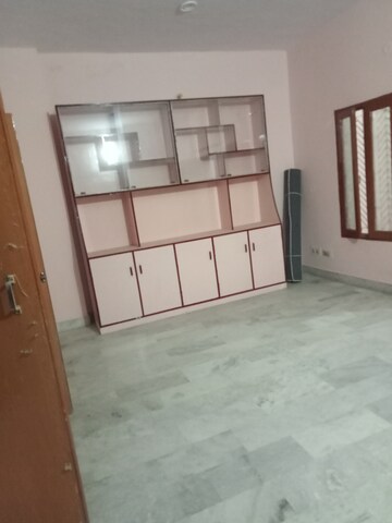 Room in 2 BHK Independent House at Aliganj – for Rent